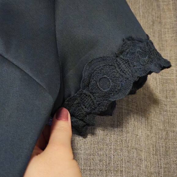 Francesca’s Deep Green Lace Trim Dress - Picture 4 of 4